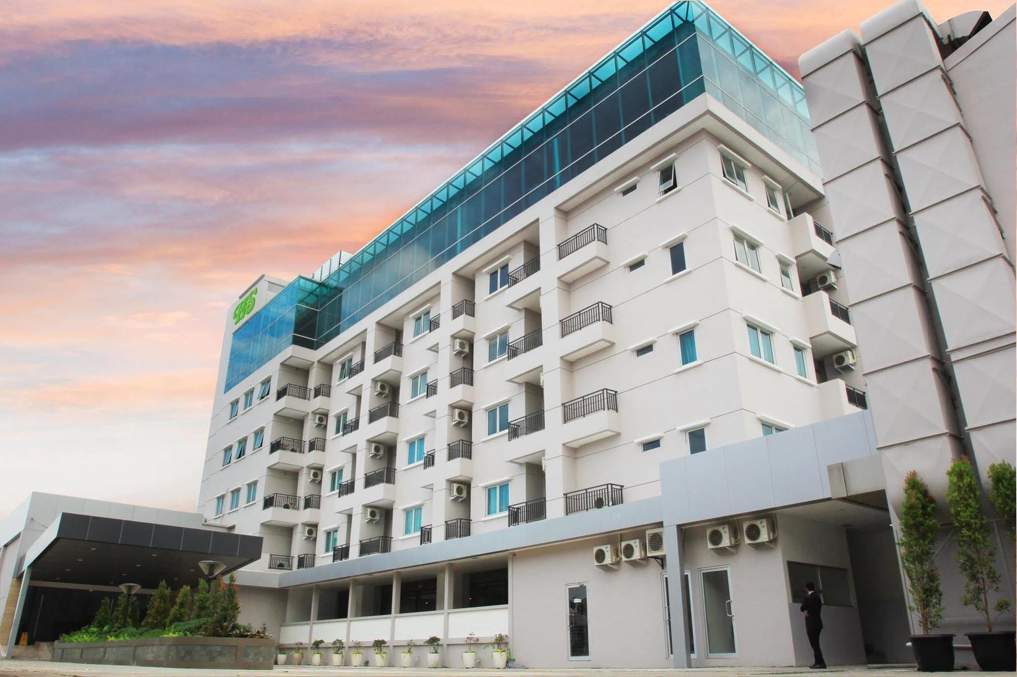 โรงแรมซานติกา เมกา ซิตี้ - เบกาซี เบกาซิ ภายนอก รูปภาพ